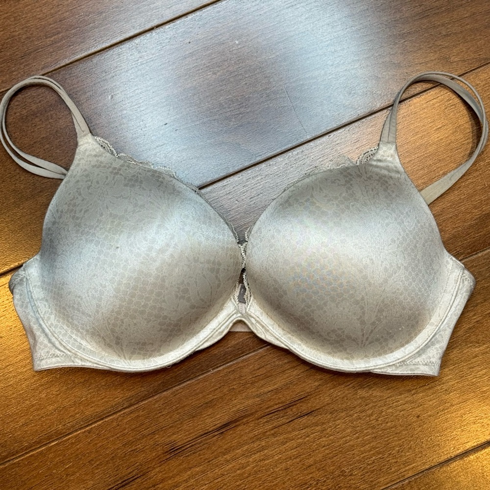 Vintage VICTORIA’S SECRET Light Beige Push-Up Bra - Picture 1 of 12